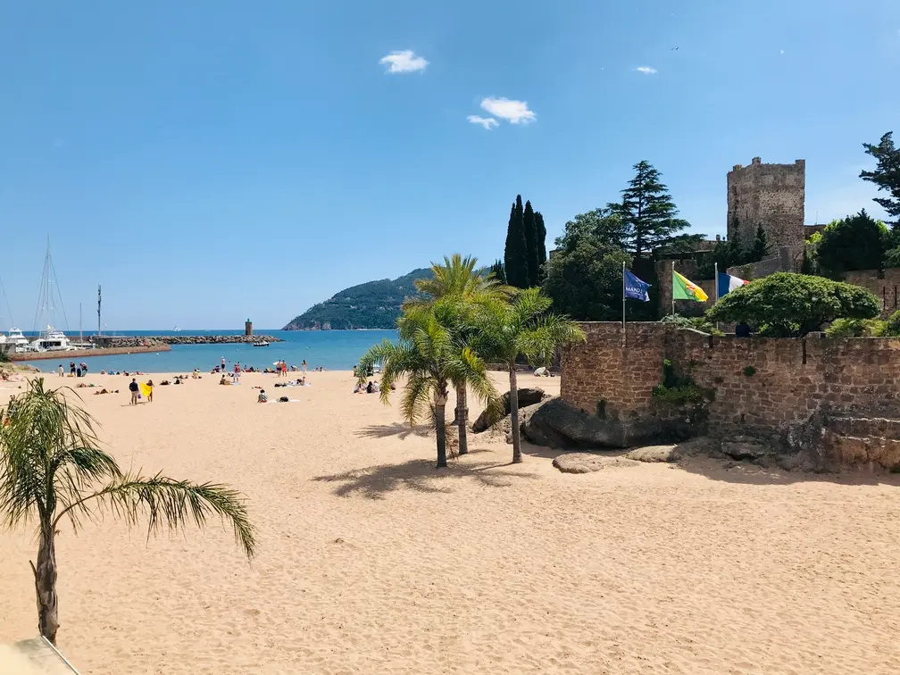 Plage du château de Mandelieu la Napoule